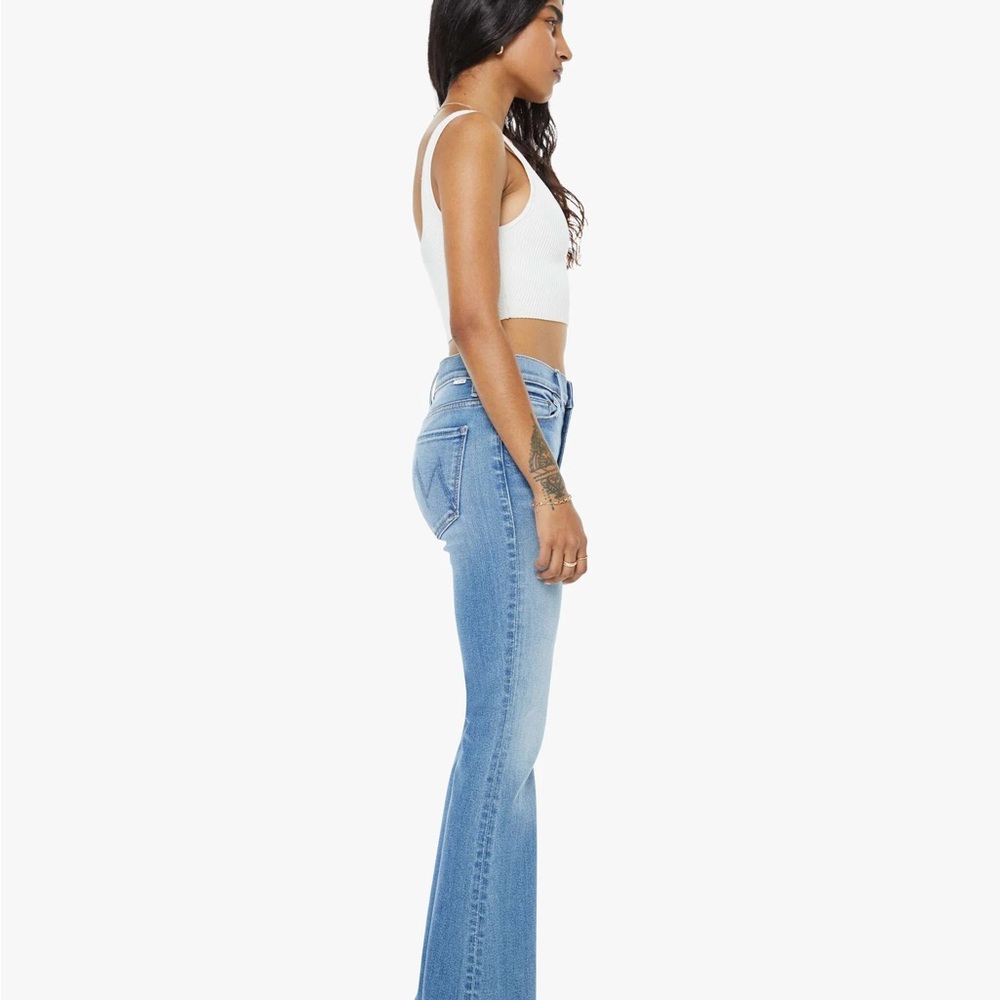 Mother The Lil Weekender Flare Jeans Size 25 in Layover Wash - Picture 8 of 9
